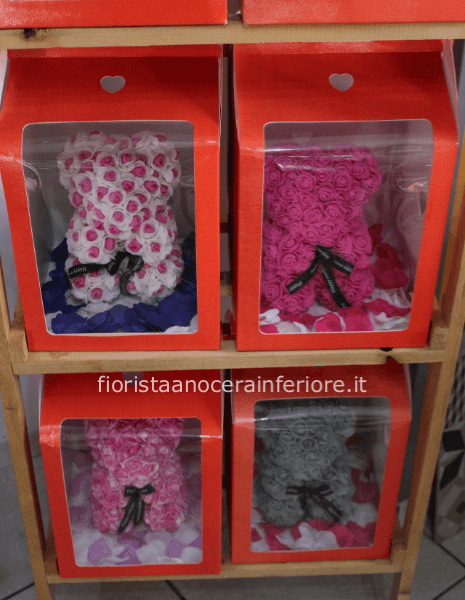 orsacchiotto di rose ( disponibile in vari colori)