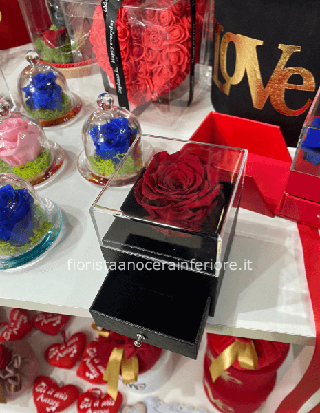 rosa stabilizzata in cofanetto con cassettino