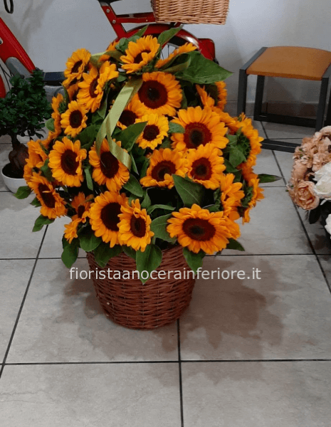 cesto di girasoli in composizione