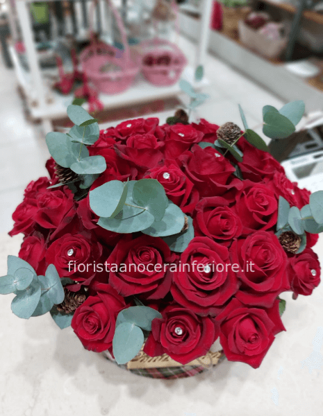 30 rose rosse in box flower